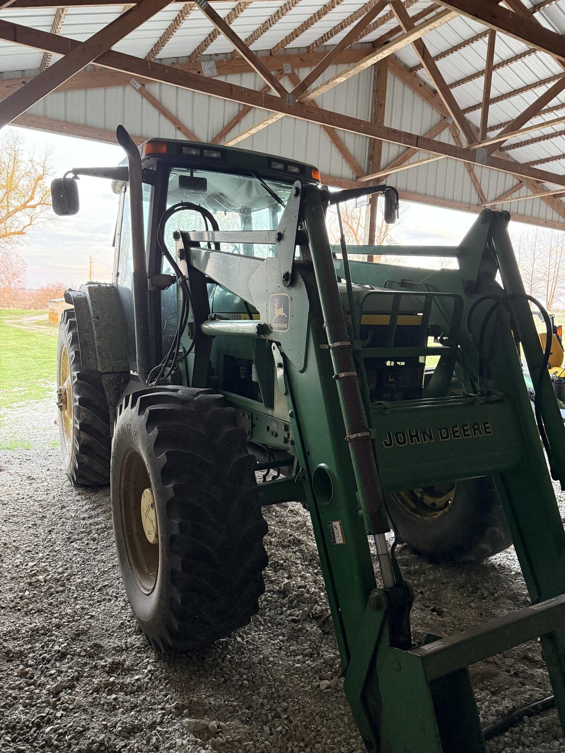 1997 John Deere 7210 Image