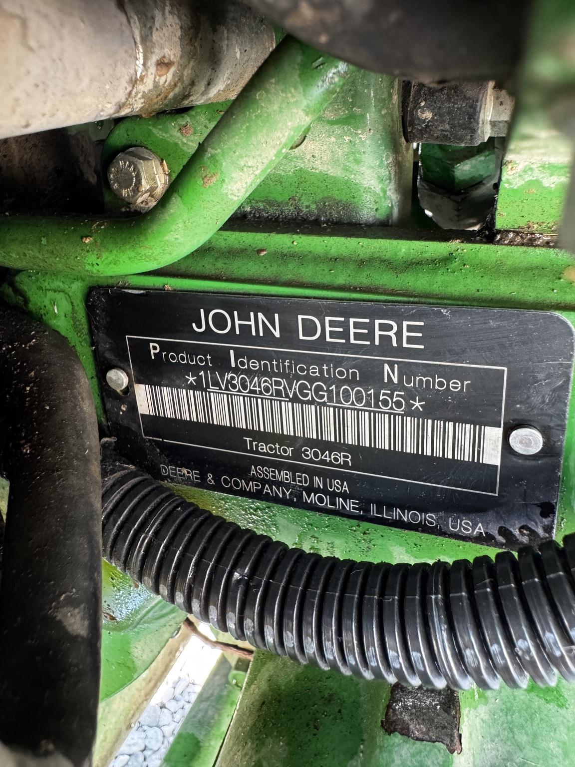 2016 John Deere 3046R Image