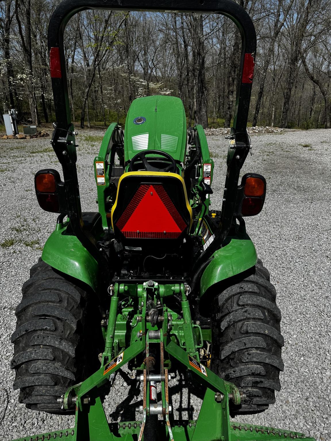 2016 John Deere 3046R Image
