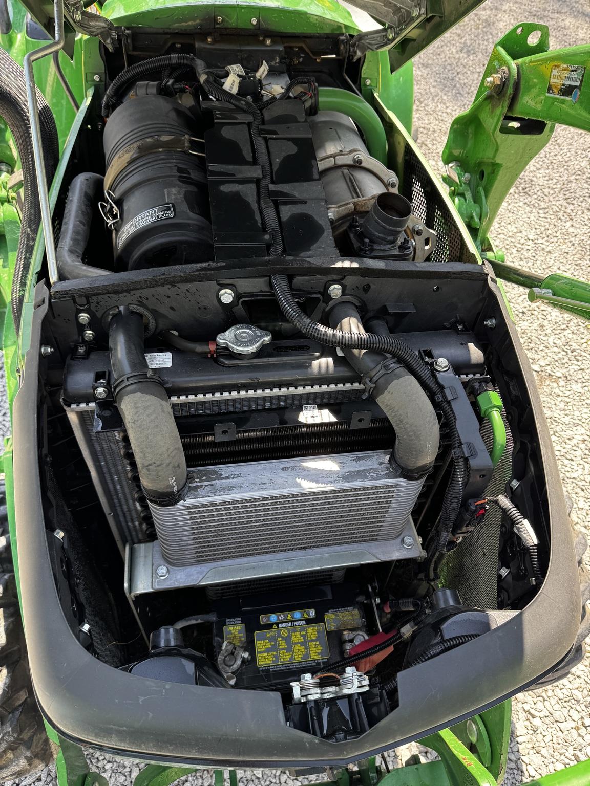 2016 John Deere 3046R Image