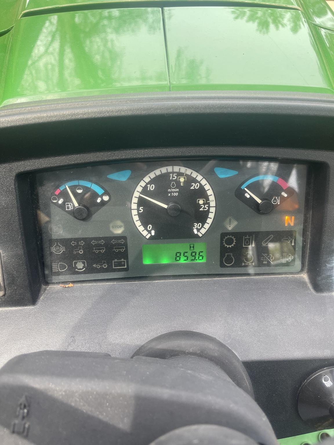 2013 John Deere 5065E Image