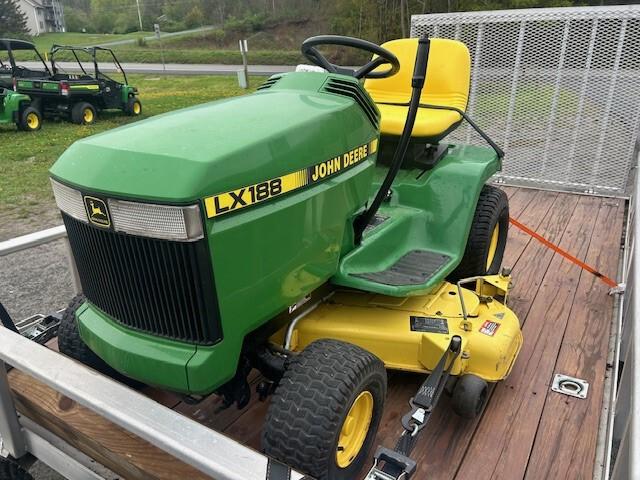1996 John Deere LX188 Image