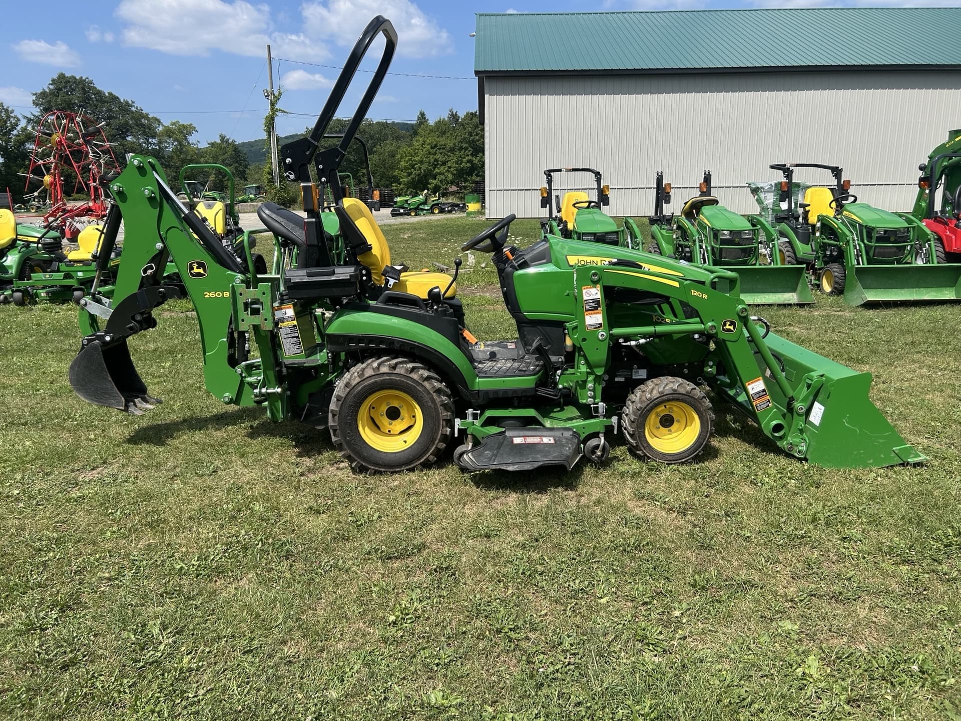 2024 John Deere 1025R Image