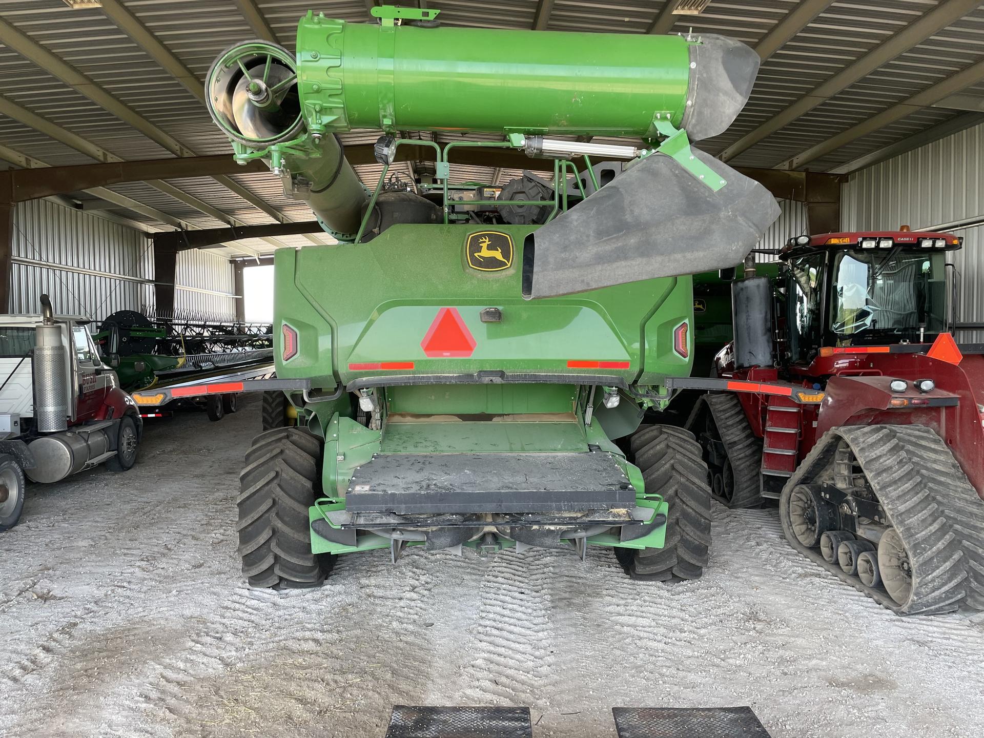2022 John Deere X9 1000 Image