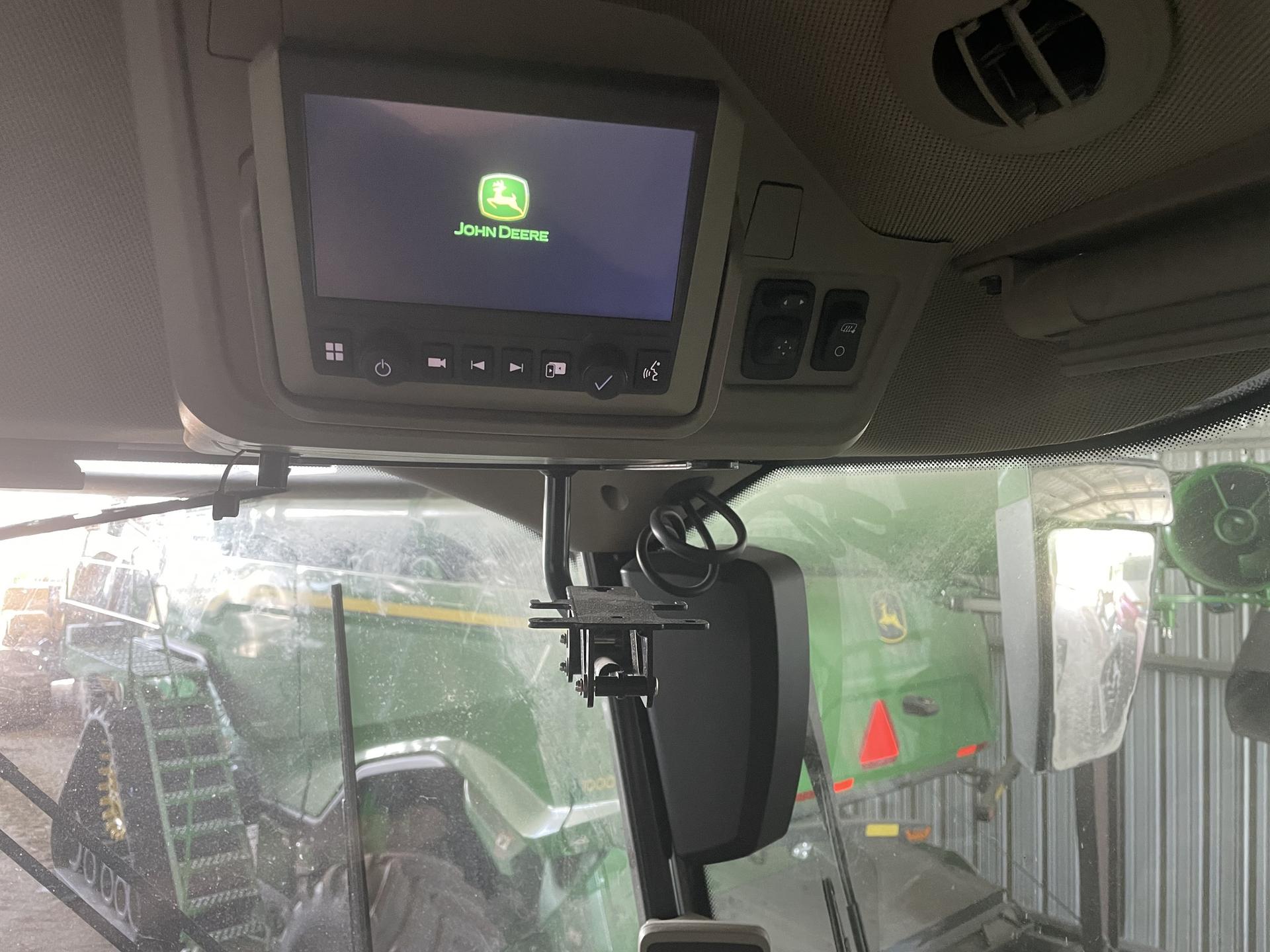 2022 John Deere X9 1000 Image