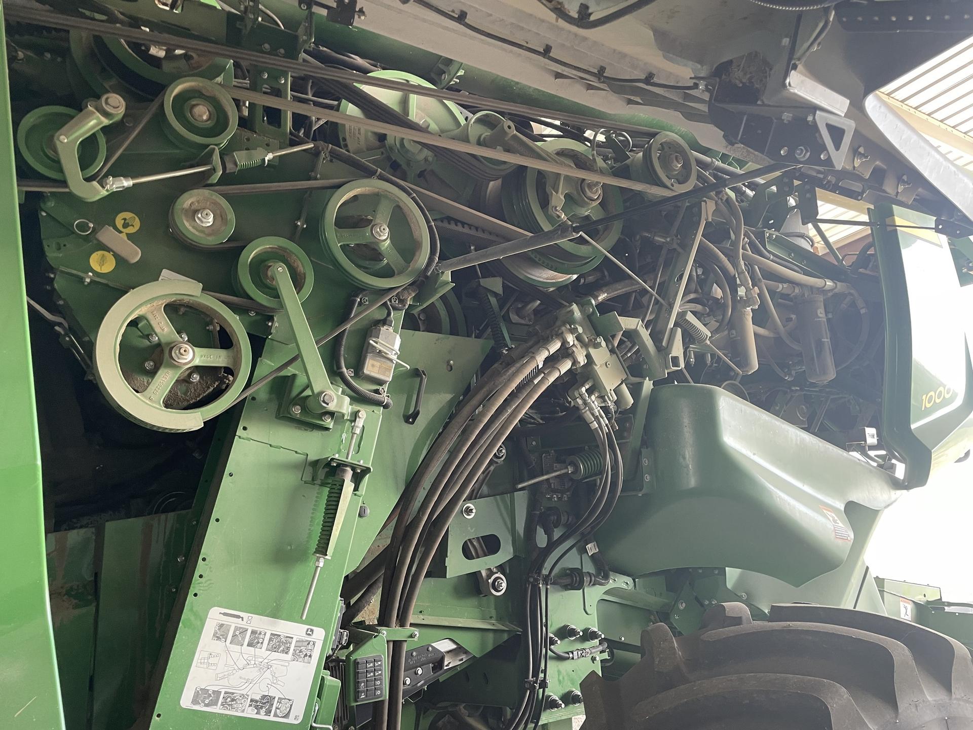 2022 John Deere X9 1000 Image