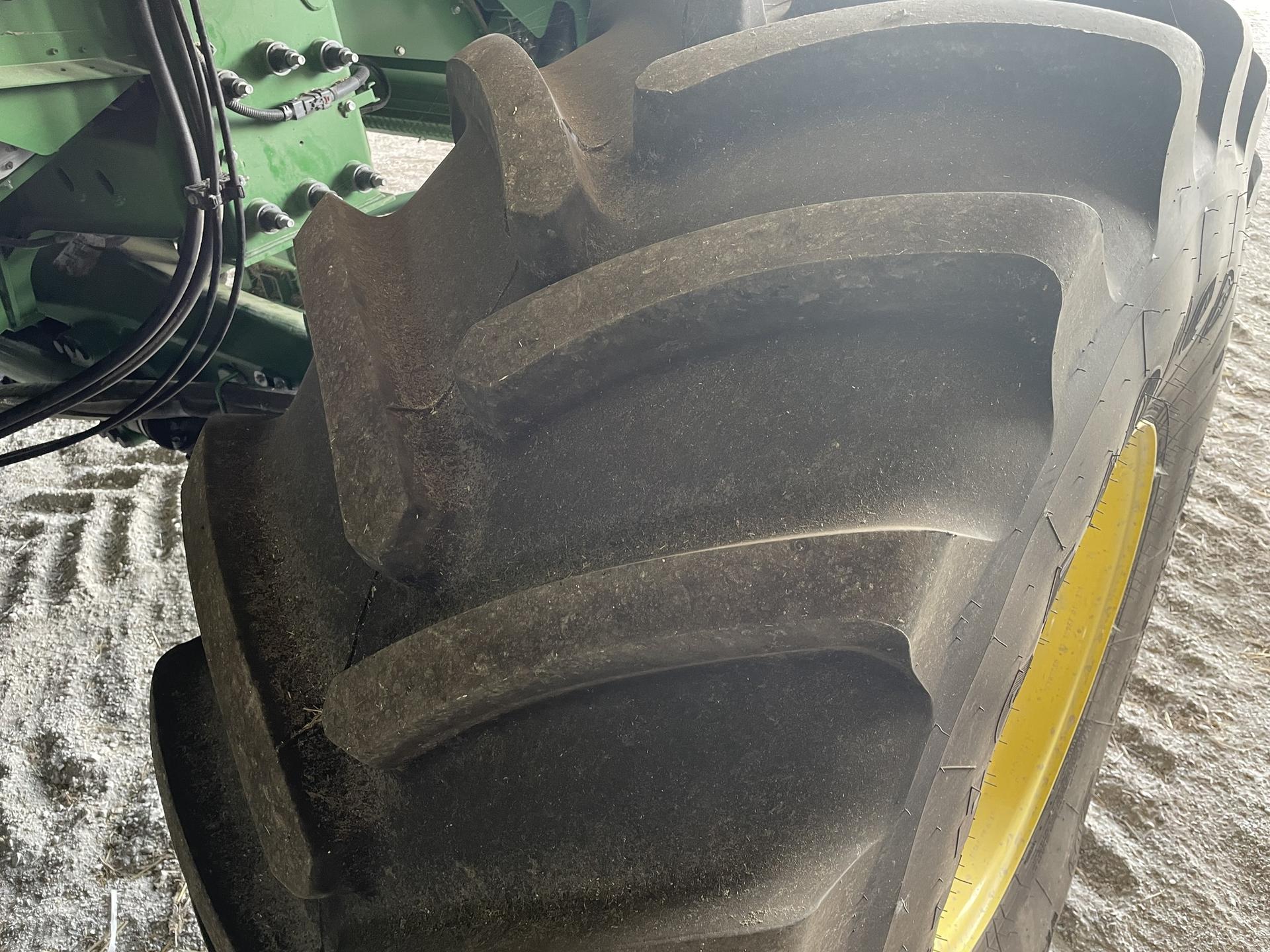 2022 John Deere X9 1000 Image
