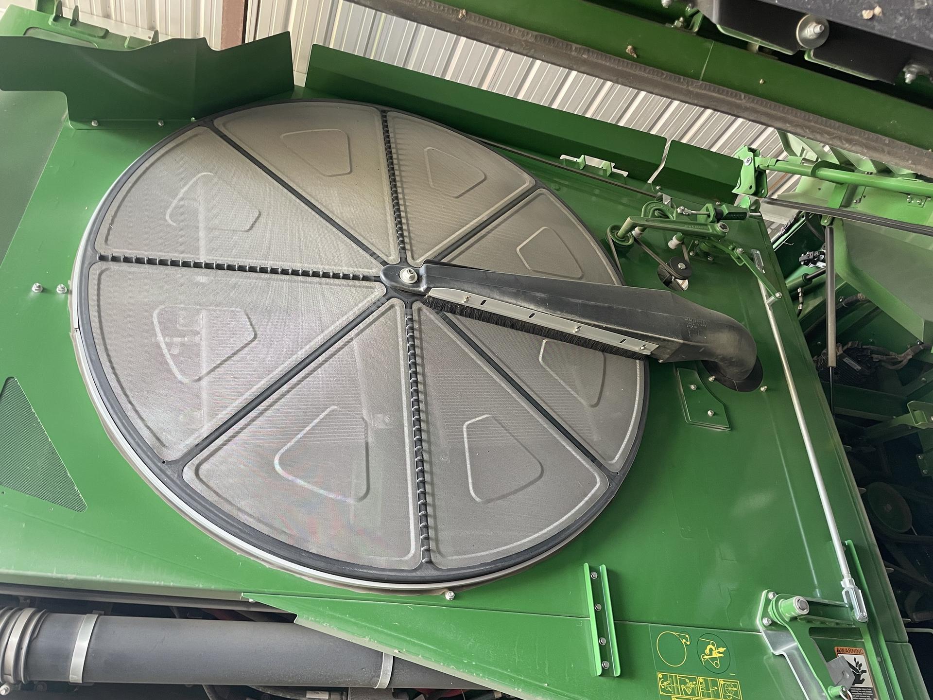 2022 John Deere X9 1000 Image