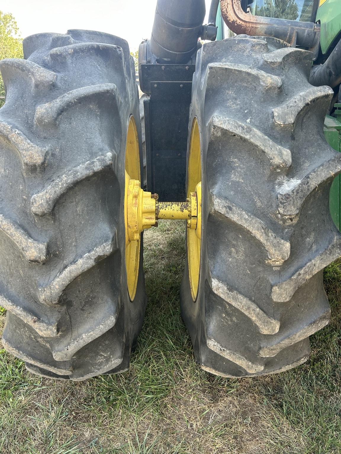1998 John Deere 9200 Image