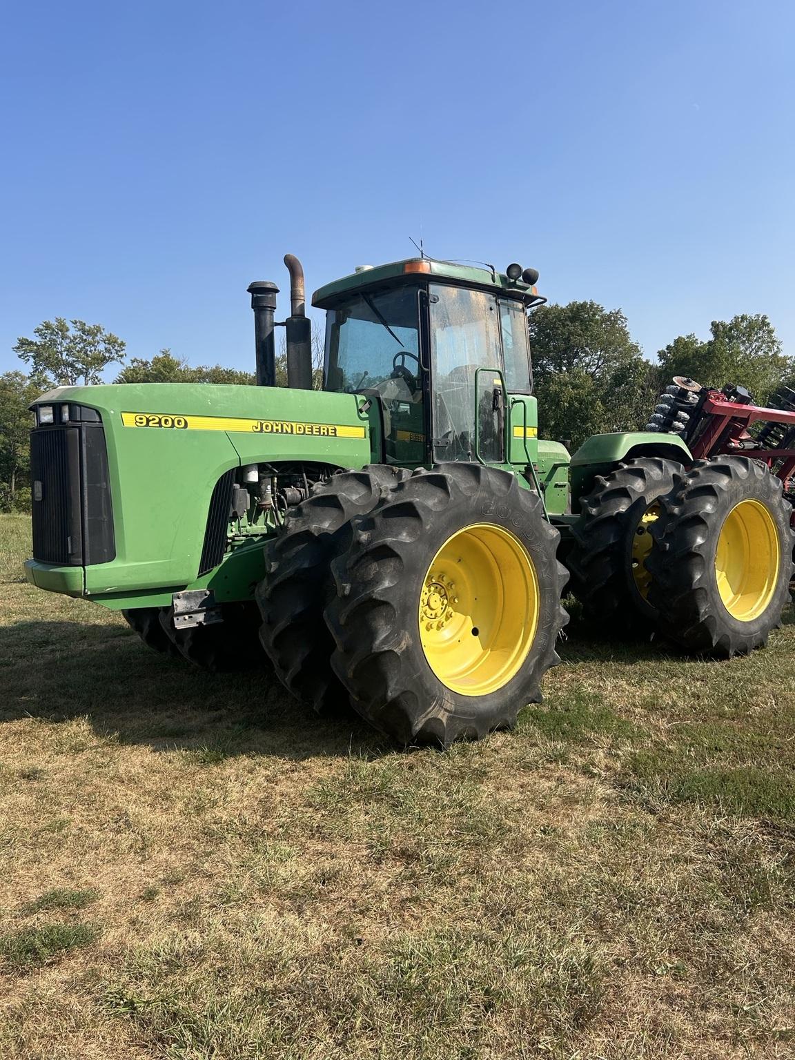 1998 John Deere 9200 Image
