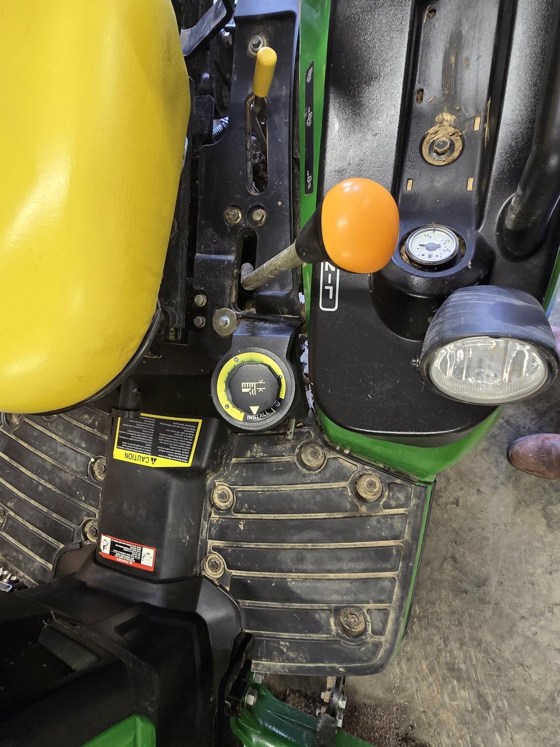 2013 John Deere 1025R Image