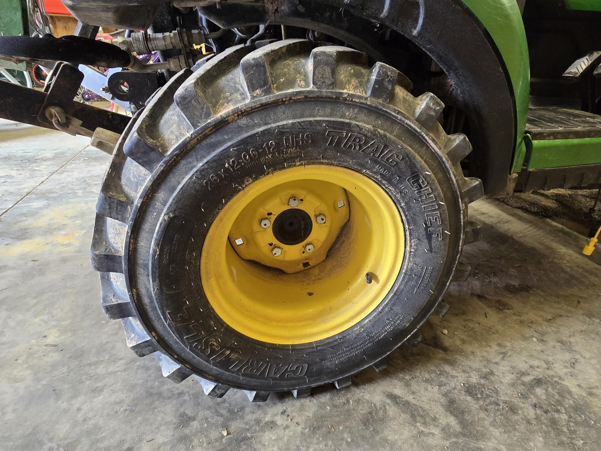 2013 John Deere 1025R Image