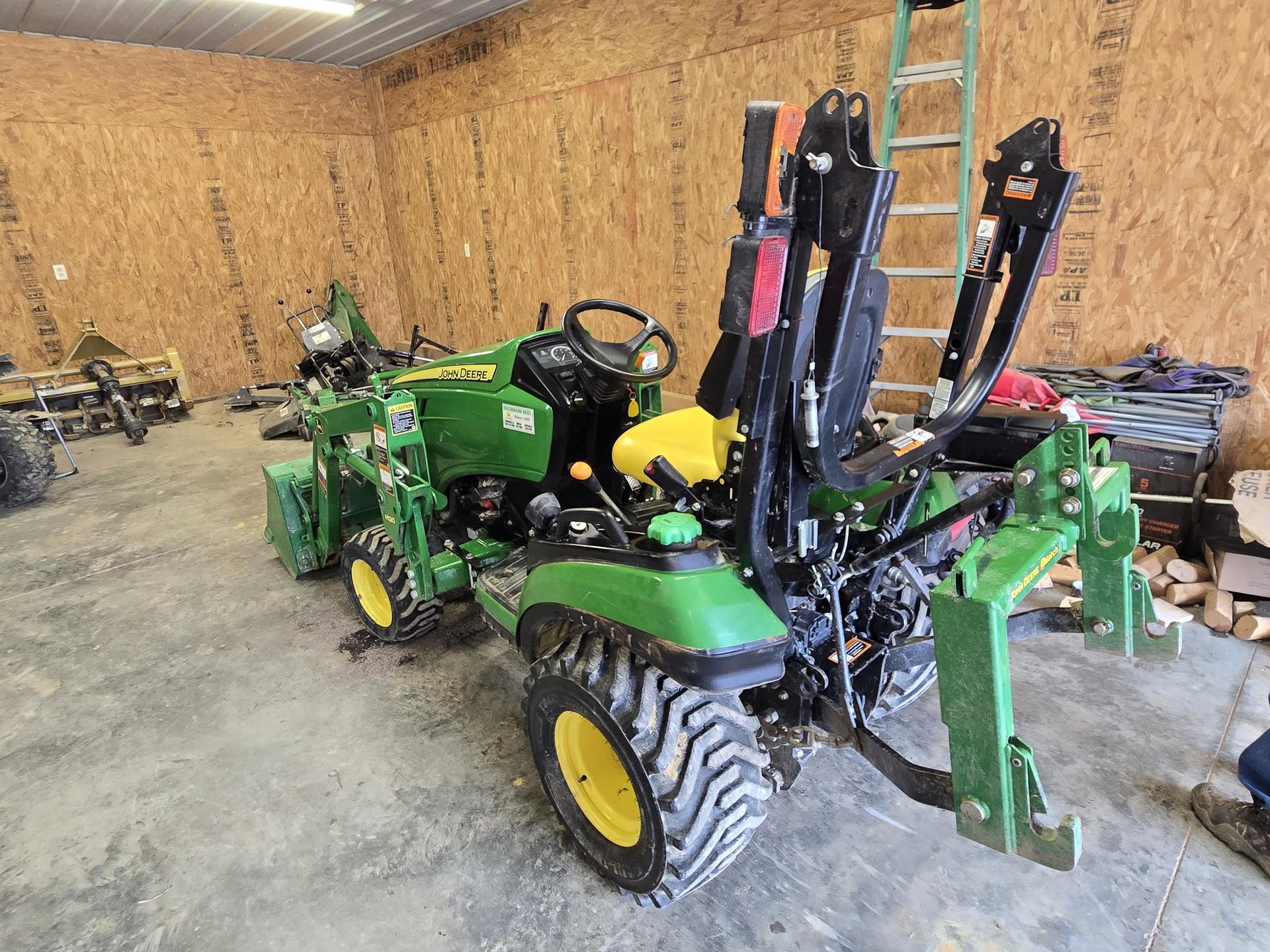 2013 John Deere 1025R Image