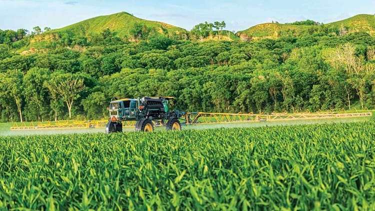 STS16 Hagie™ Self-Propelled Sprayer