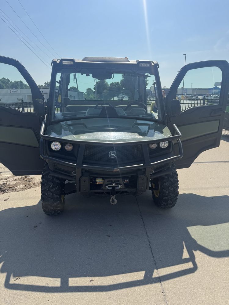 2024 John Deere XUV 835R Image