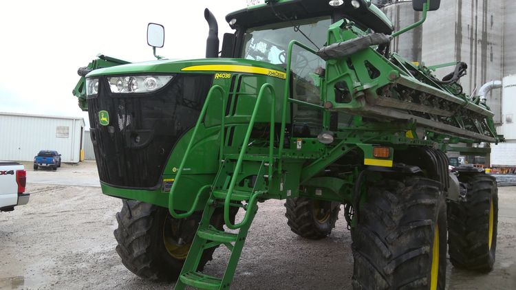 2020 John Deere R4038 Image