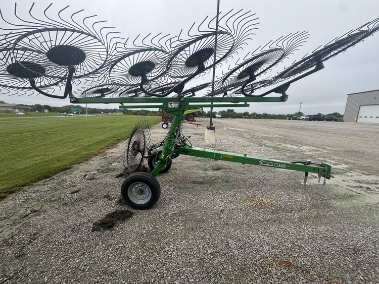 2023 John Deere WR3212 Image