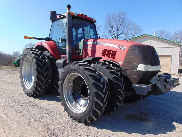 2010 Case IH Magnum 335 Image