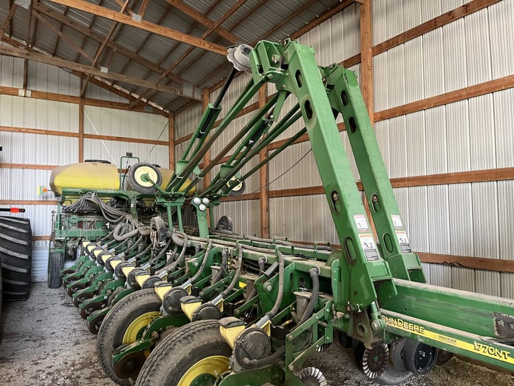 2006 John Deere 1770NT CCS Image
