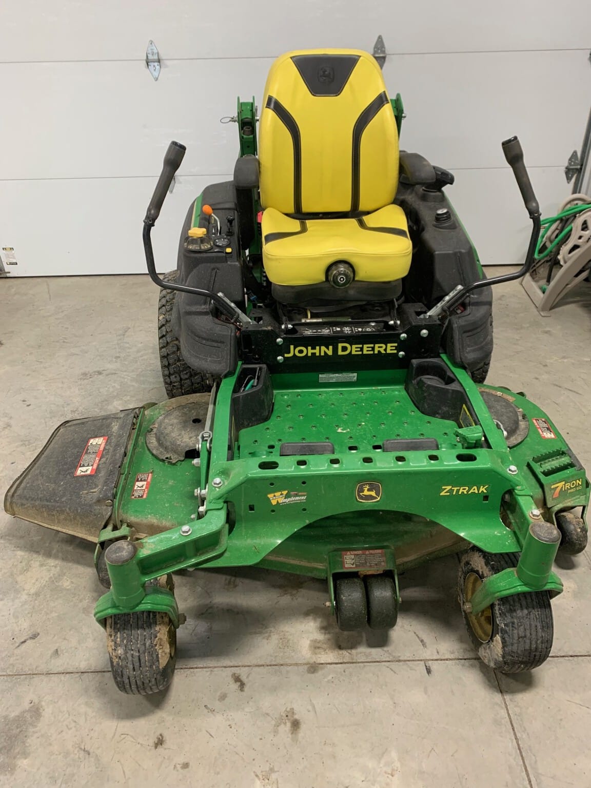 2021 John Deere Z930R Image