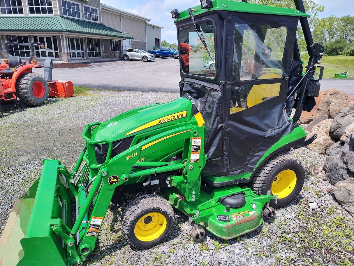 2017 John Deere 1025R Image
