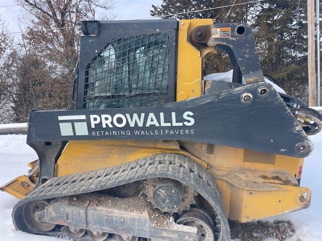 2023 John Deere 325G Image