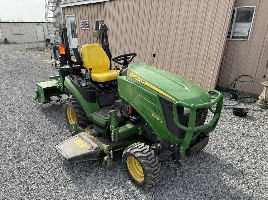 2015 John Deere 1025R Image