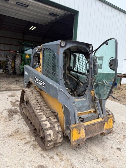2010 John Deere 319D Image