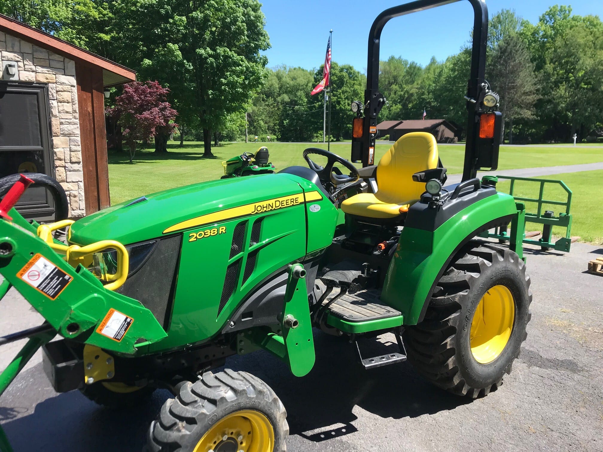 2018 John Deere 2038R Image