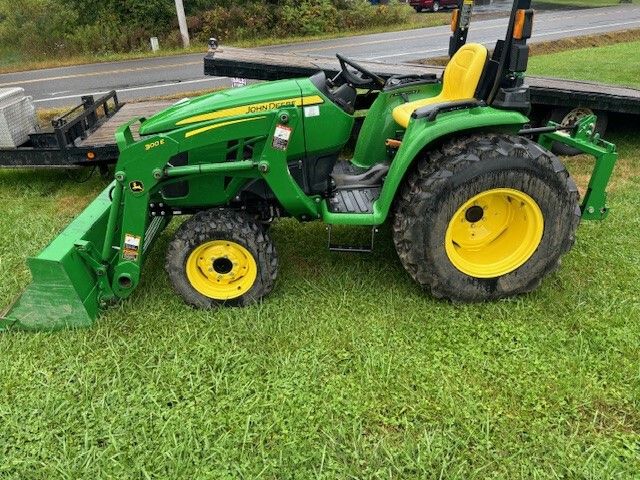 2021 John Deere 3032E Image
