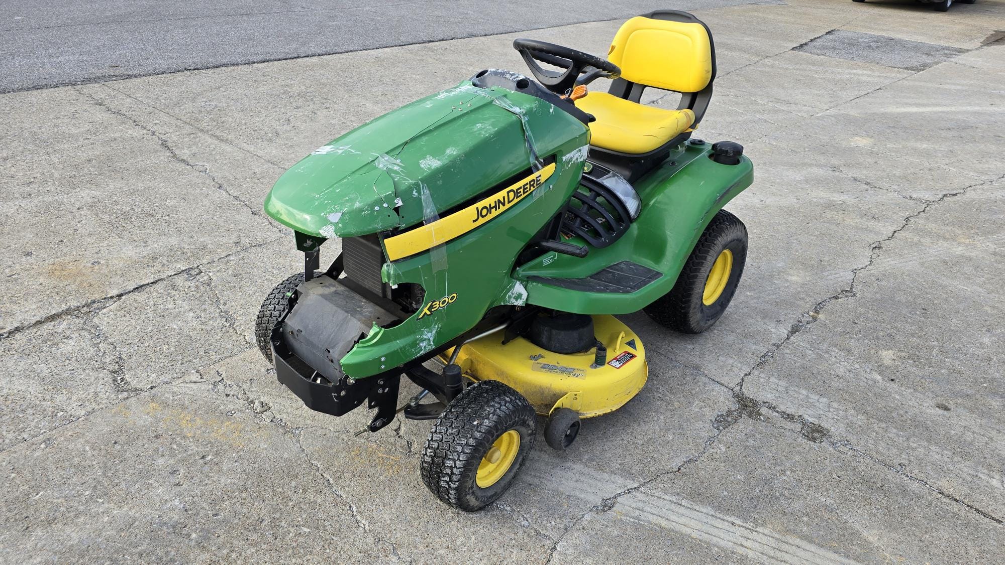 2008 John Deere X300 Image