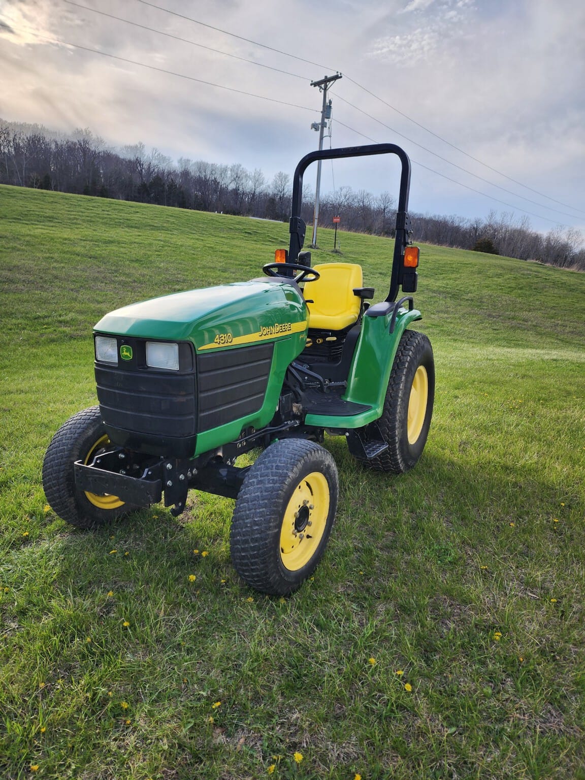 2003 John Deere 4310 Image