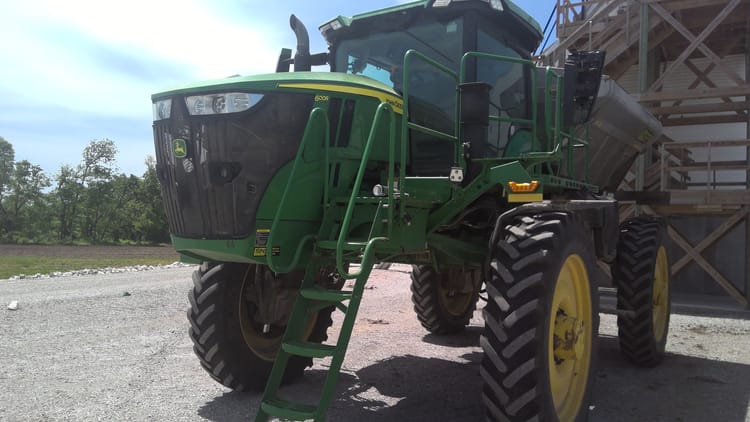 2022 John Deere 600R Image