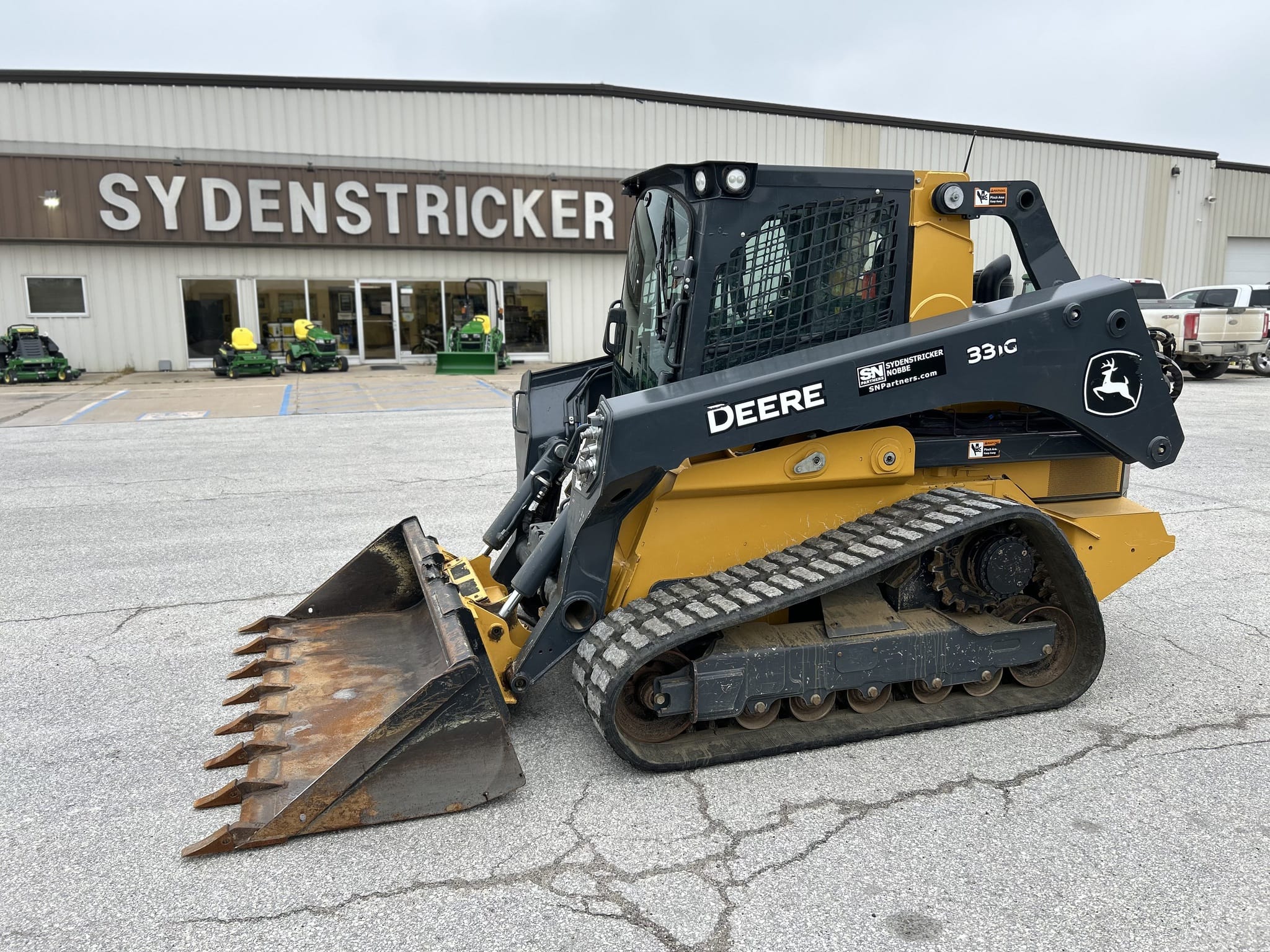 2023 John Deere 331G Image