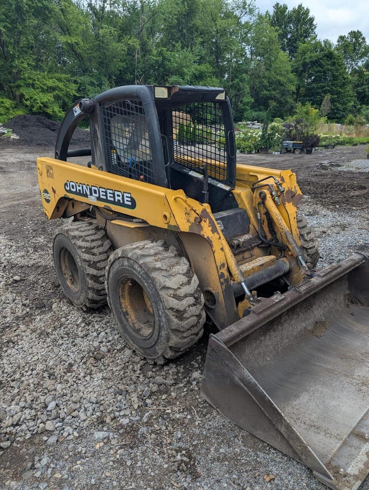 2001 John Deere 260 Image