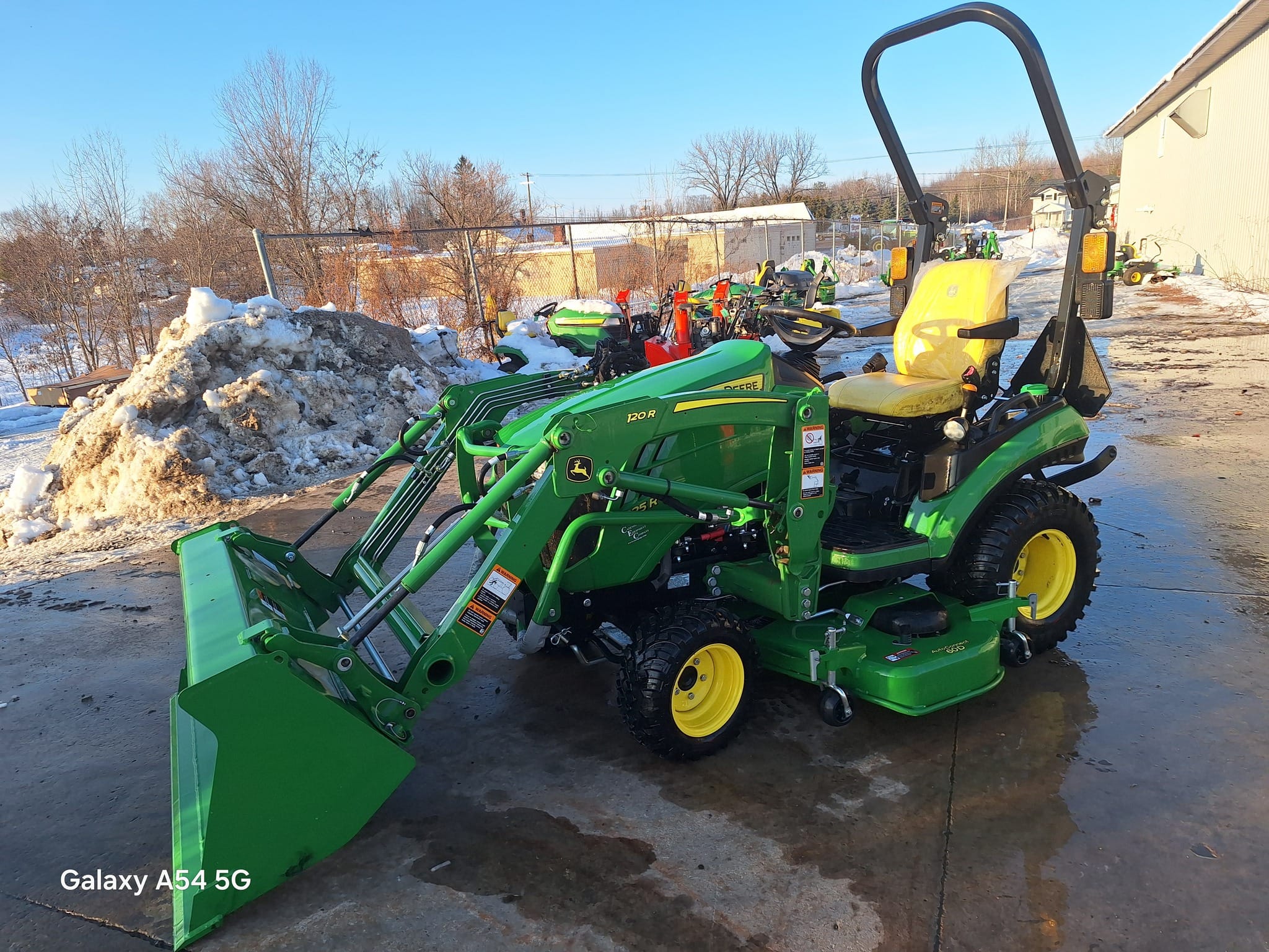 2023 John Deere 1025R Image