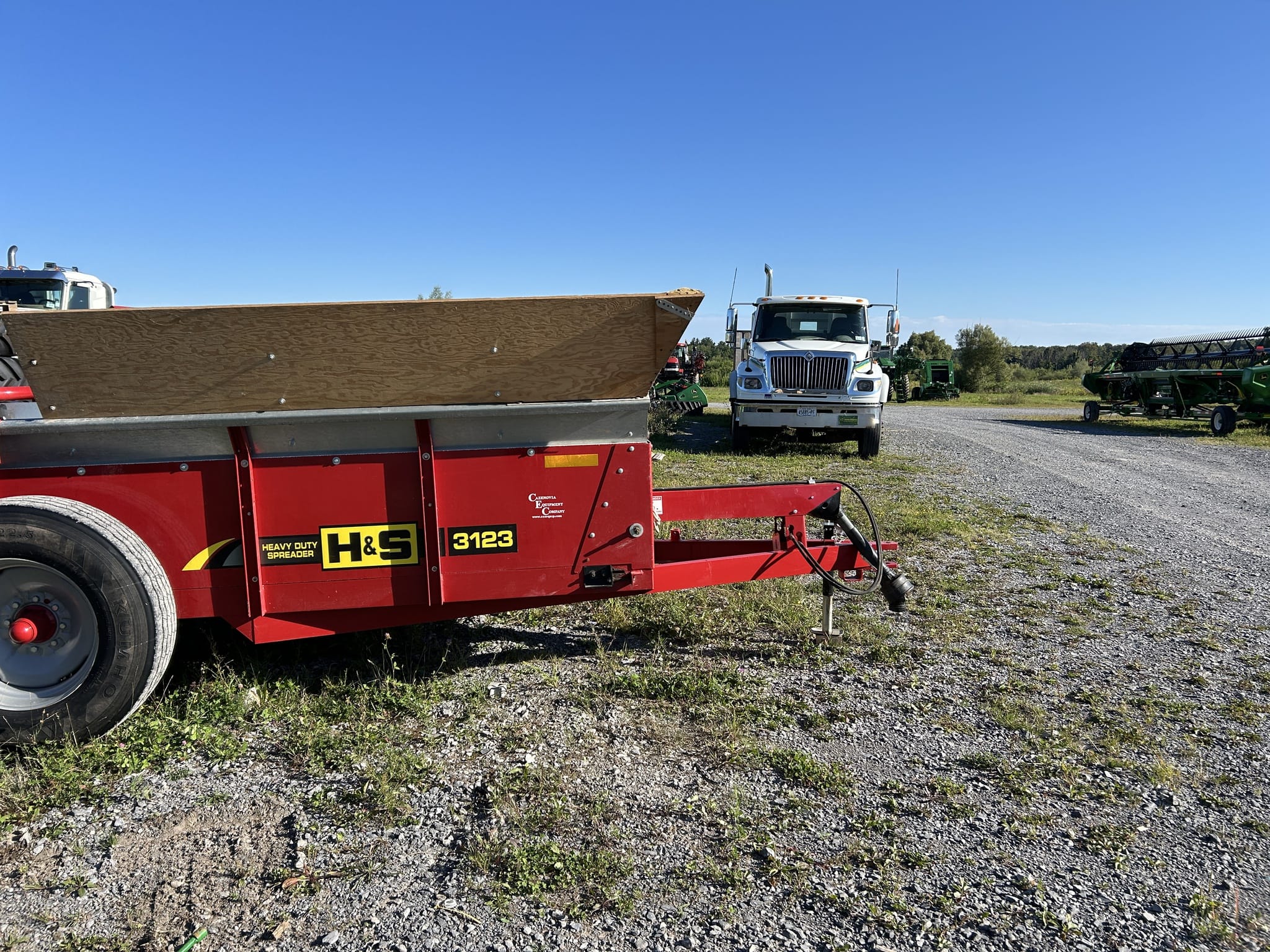 2023 H&S S3123 Image
