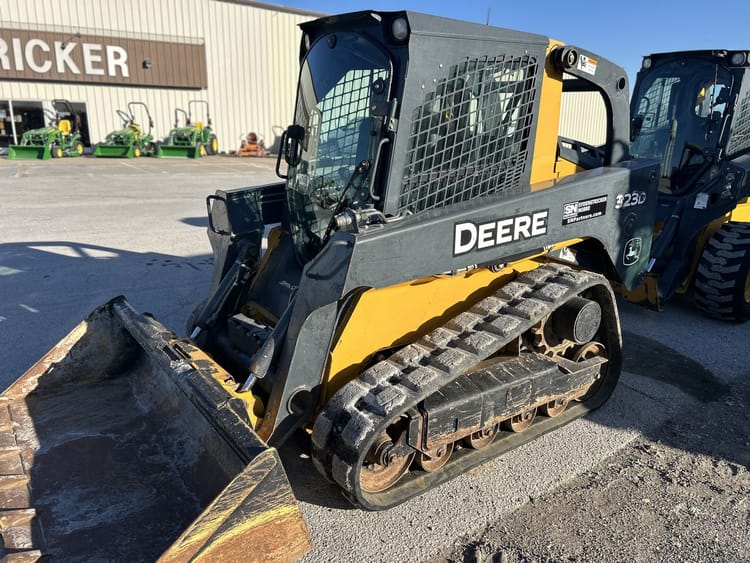 2012 John Deere 323D Image