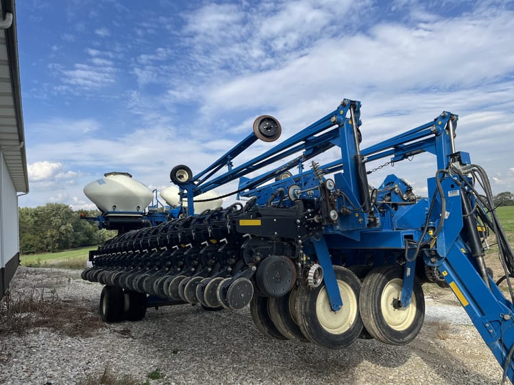 2018 Kinze 3700 Image