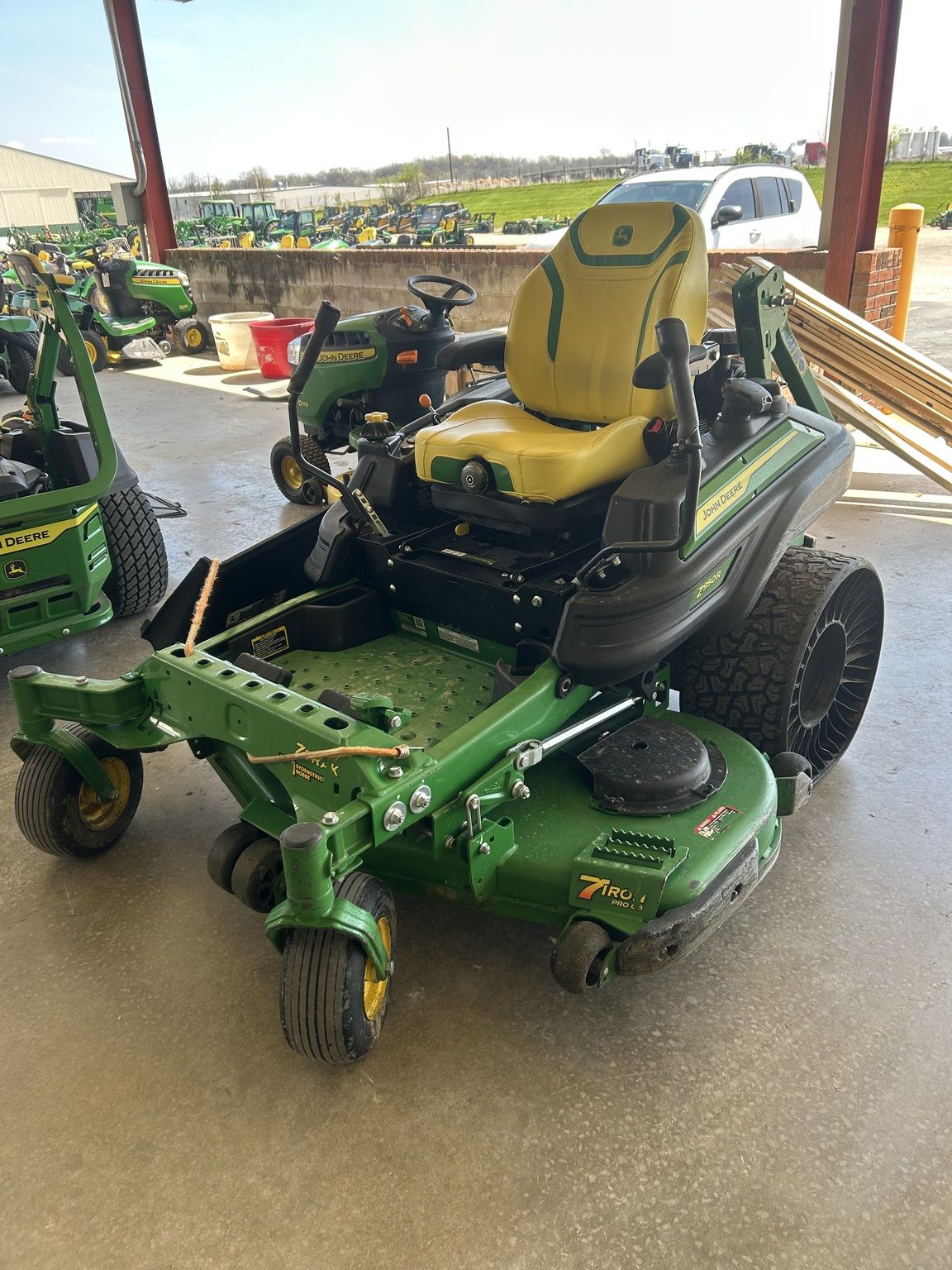 2023 John Deere Z950R Image