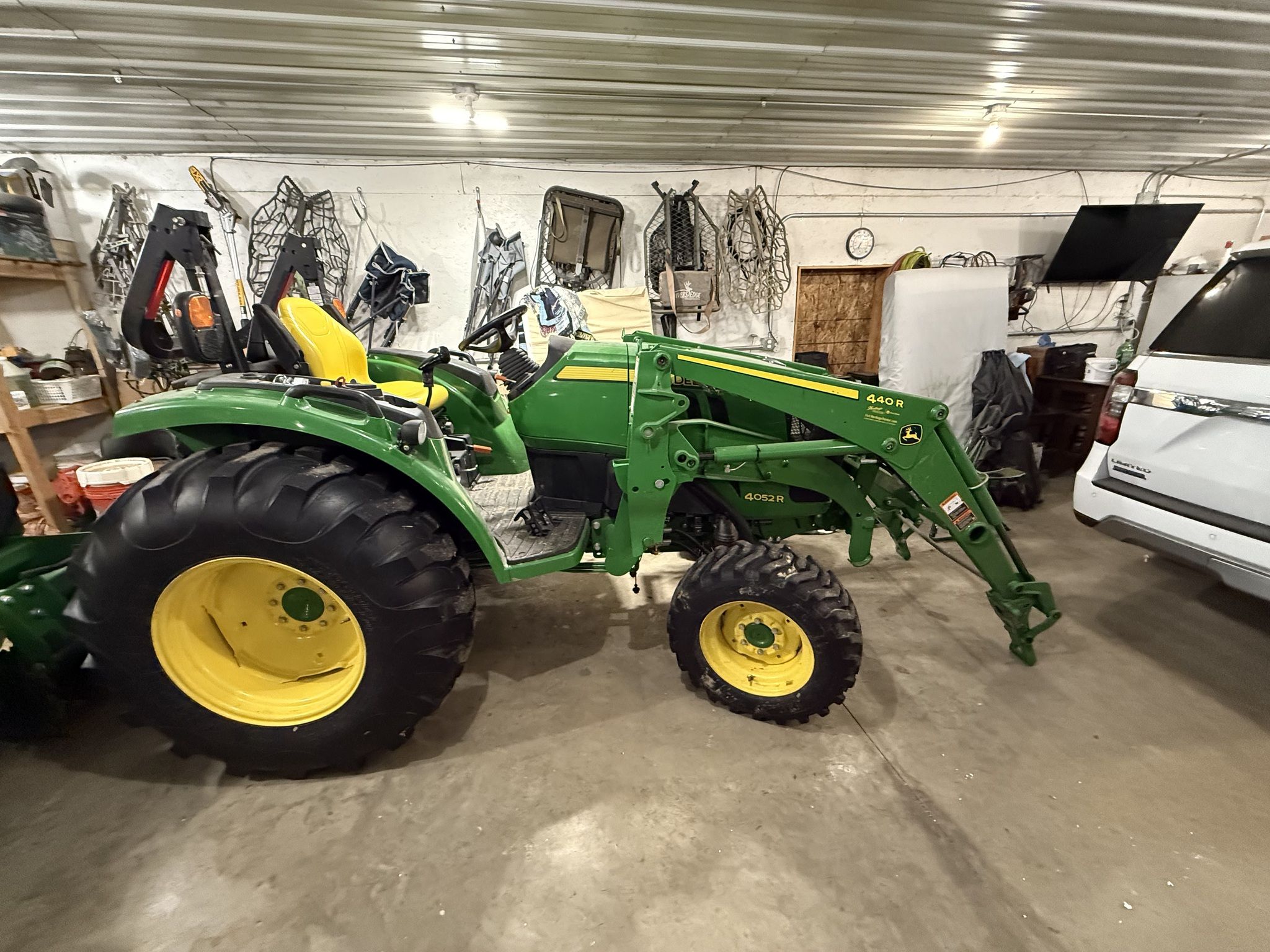 2016 John Deere 4052R Image