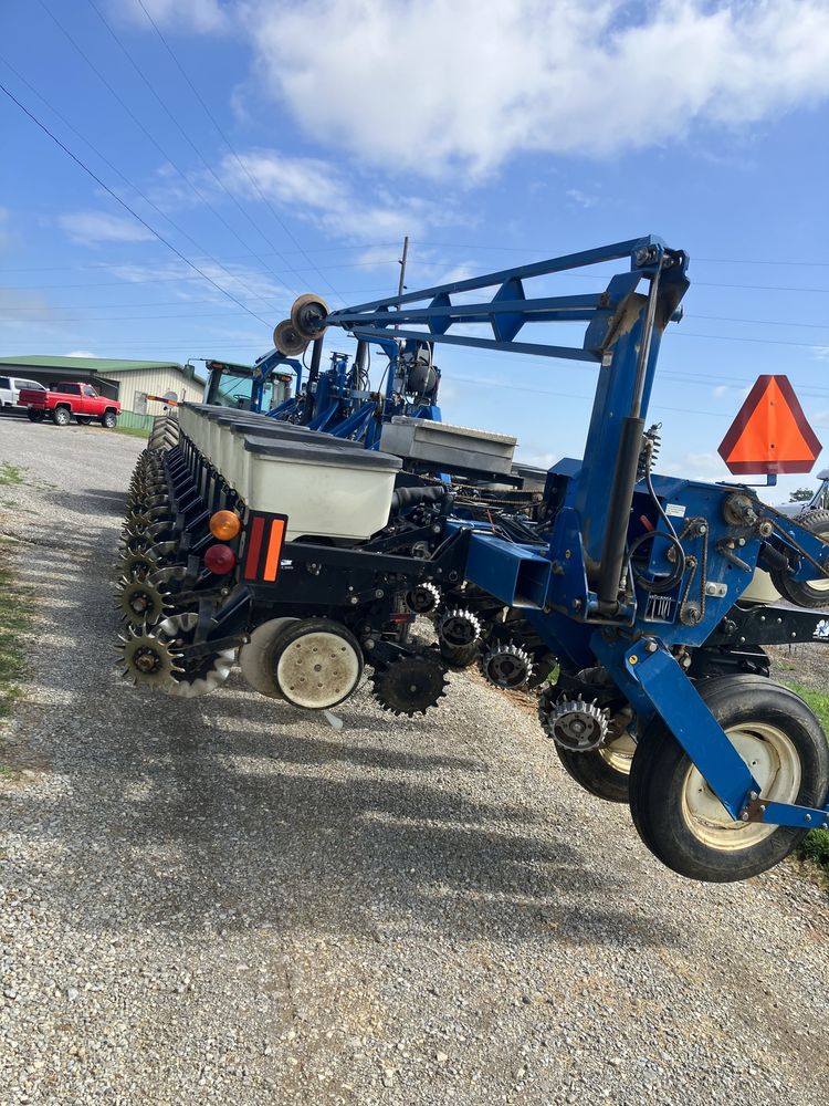 2010 Kinze 3600 Image