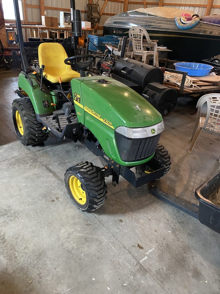 2008 John Deere 2305 Image