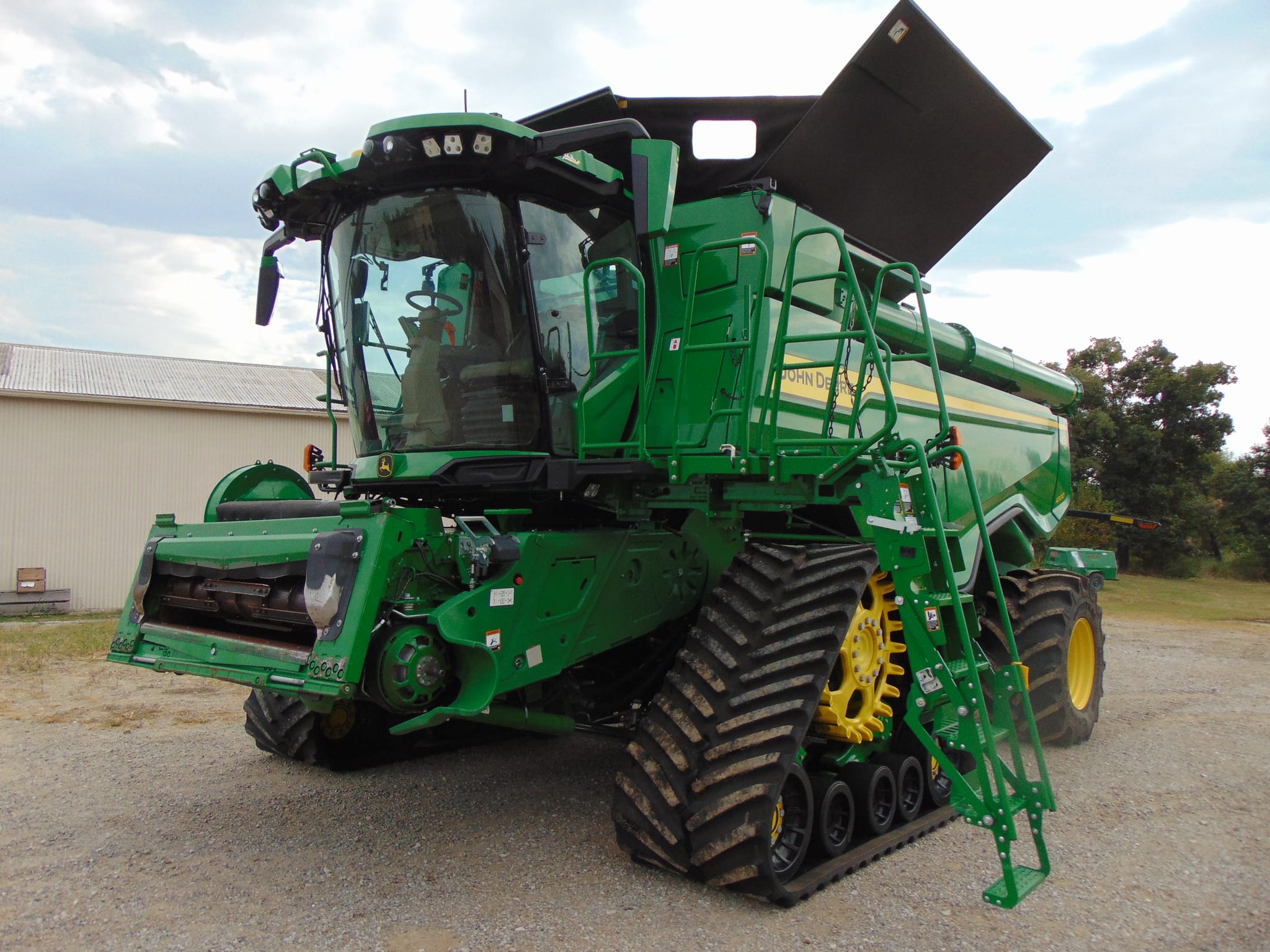 2023 John Deere X9 1000 Image
