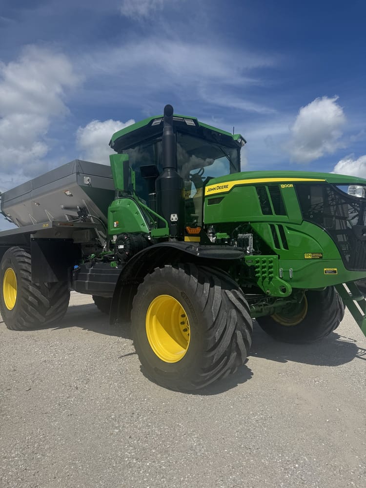 2024 John Deere 800R Image