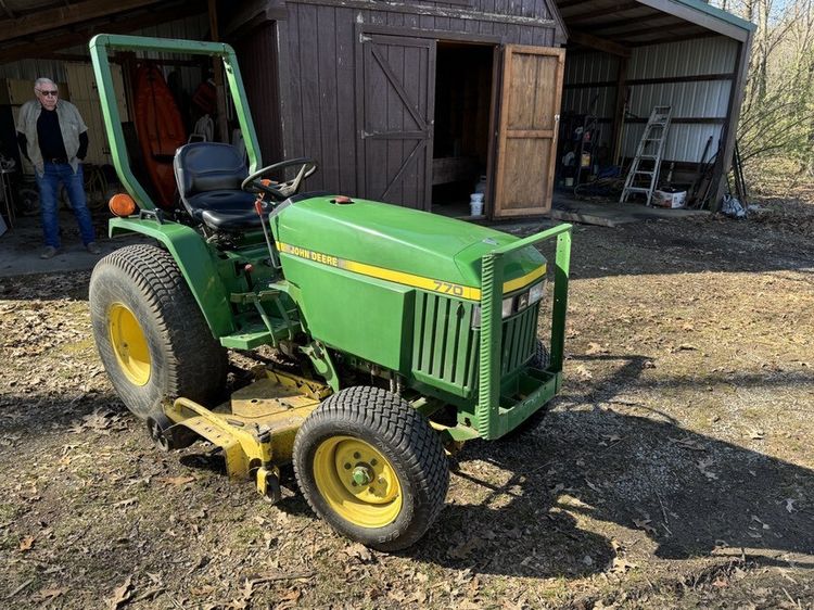 1993 John Deere 770 Image