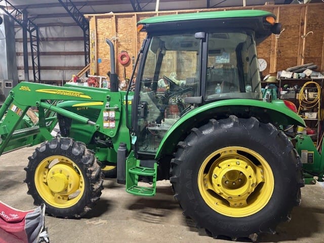 2013 John Deere 5075E Image