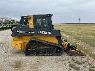 2018 John Deere 325G Image