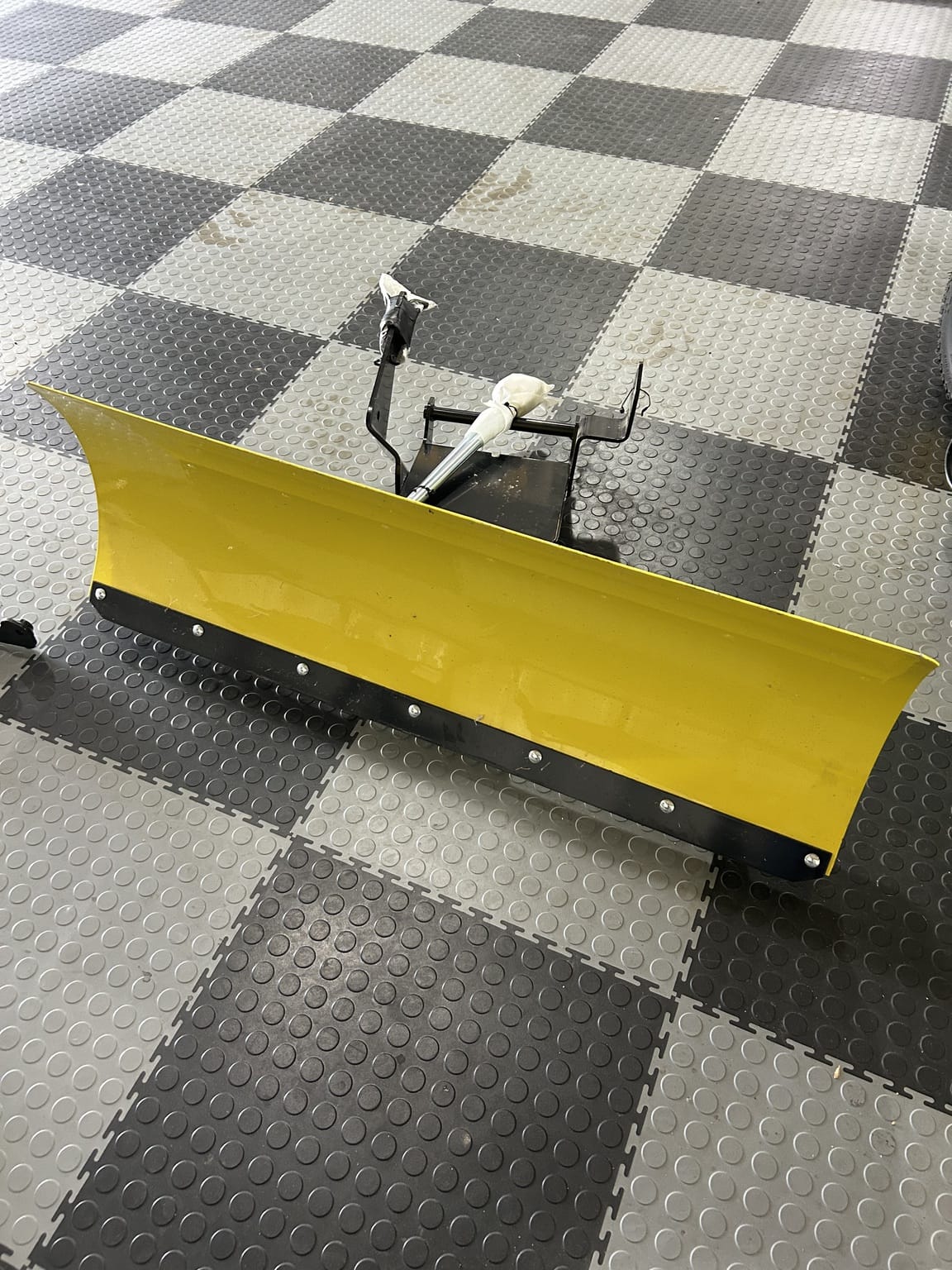 2022 John Deere 44″ FRONT BLADE Image