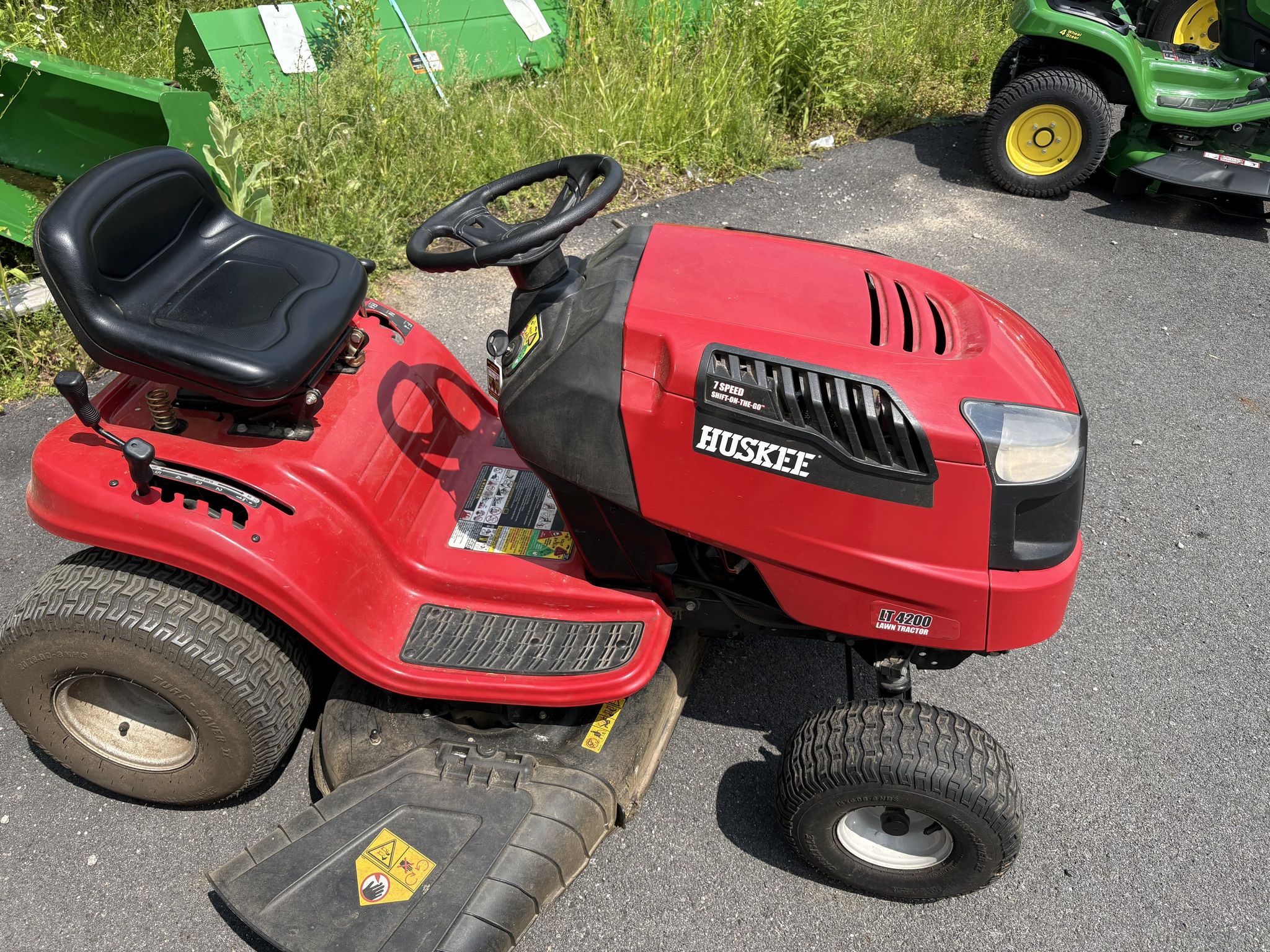 2019 Huskie LT4200 Image